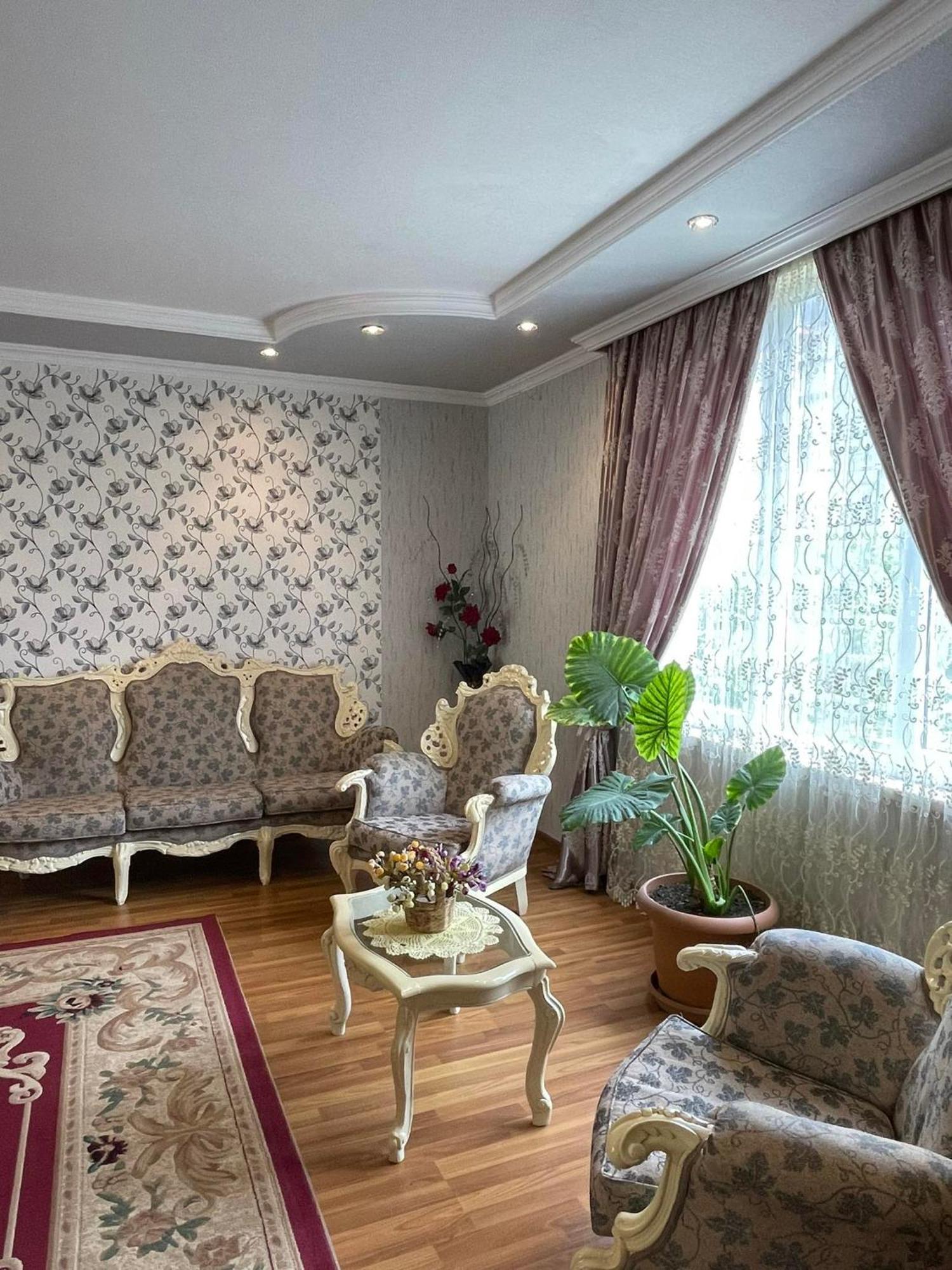 Irina Hotel Tskaltubo Exterior photo